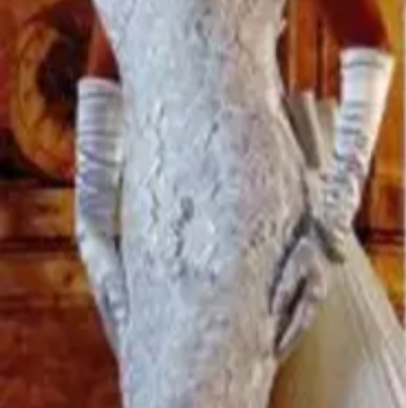 VINTAGE 90'S DEMETRIOS LACE OVERLAY WEDDING DRESS WITH TRANE, OFF-WHITE/WHITE 10 - Picture 6 of 16